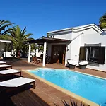 Alai Piscina Climatizada Privada Y Pergola Chill Out Villa Playa Blanca (Lanzarote)