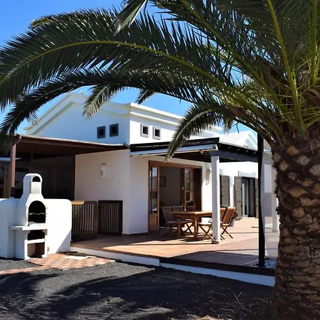 Alai Piscina Climatizada Privada Y Pergola Chill Out
